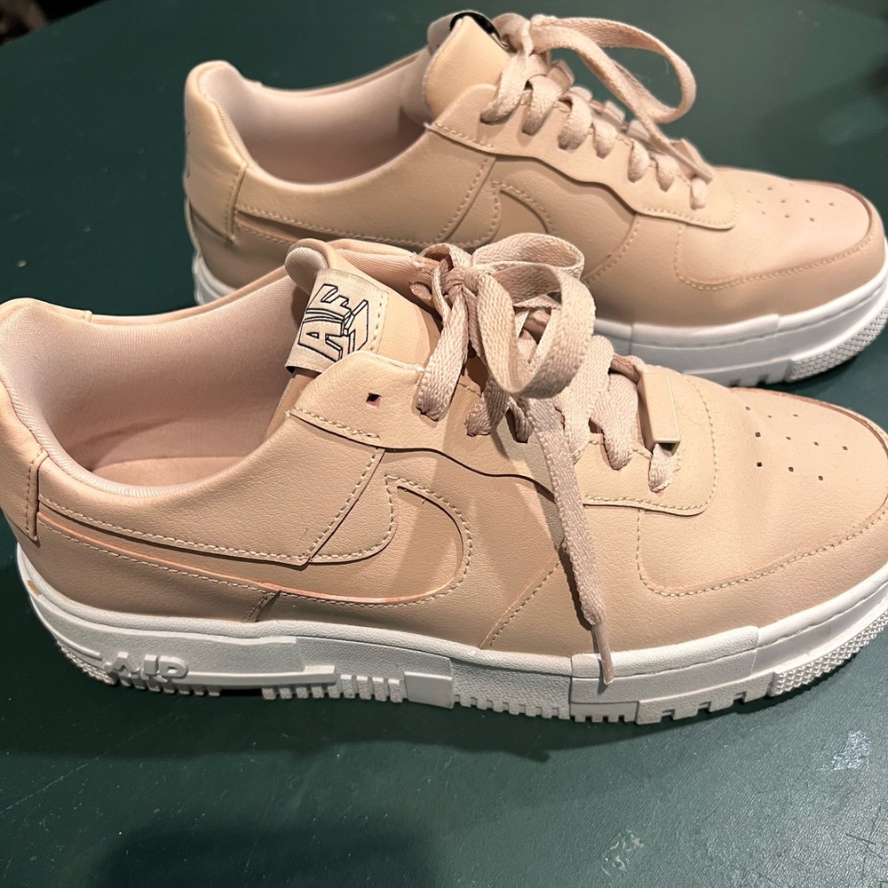 Nike air force 1 pixel athletic women’s size 9.5